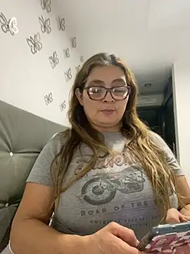 Snapshot of AntonellaAlondra4 chatting on 03.02.25 AntonellaAlondra4 online show from 03.02.25