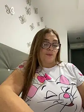 Snapshot of AntonellaAlondra4 chatting on 03.15.25 AntonellaAlondra4 online show from 03.15.25