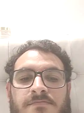 Snapshot of tarun997700 chatting on 10.14.25 tarun997700 online show from 10.14.25