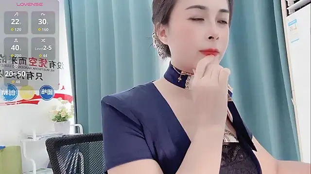 Qwi-V1 online show from 09.13.25