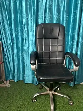 Snapshot of poision51 chatting on 02.10.25 poision51 online show from 02.10.25