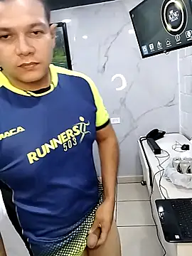 Snapshot of miketripi420 chatting on 11.13.25 miketripi420 online show from 11.13.25