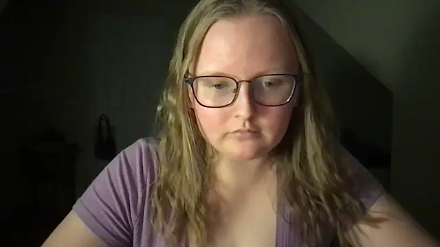 Snapshot of lexie_lilacs chatting on 01.07.25 lexie lilacs online show from 01.07.25