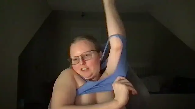 Snapshot of lexie_lilacs chatting on 01.31.25 lexie lilacs online show from 01.31.25