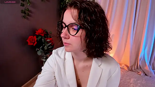 Snapshot of mind_game chatting on 02.21.25 mind game online show from 02.21.25