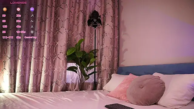 Snapshot of mind_game chatting on 09.11.25 mind game online show from 09.11.25