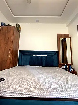 Snapshot of Emmy_kapoor chatting on 12.08.24 Emmy kapoor online show from 12.08.24