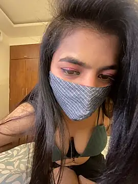 Snapshot of Emmy_kapoor chatting on 12.28.24 Emmy kapoor online show from 12.28.24