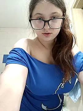 Snapshot of kila_lo chatting on 01.17.25 kila lo online show from 01.17.25