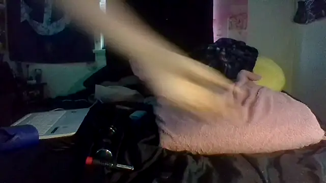 Snapshot of ATwinkie chatting on 02.22.25 ATwinkie online show from 02.22.25