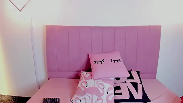 Snapshot of MeridaLane chatting on 02.10.25 MeridaLane online show from 02.10.25