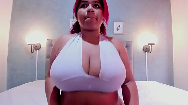 Snapshot of MeridaLane chatting on 03.20.25 MeridaLane online show from 03.20.25