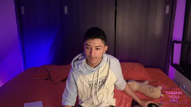 Snapshot of khonsu_s chatting on 12.10.24 khonsu s online show from 12.10.24