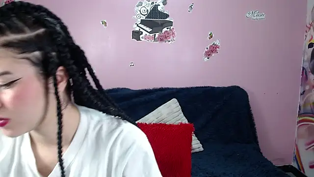 Snapshot of Kate_Laurence_ chatting on 12.24.24 Kate Laurence online show from 12.24.24