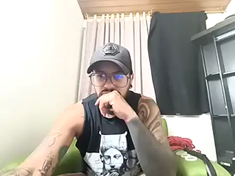 Snapshot of Nicky_smith__ chatting on 12.05.24 Nicky smith online show from 12.05.24