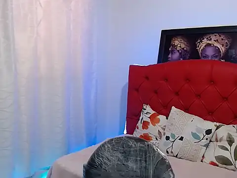 Snapshot of MISSANDRE4 chatting on 01.06.25 MISSANDRE4 online show from 01.06.25