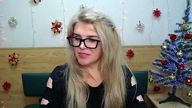 Julya Barbi online show from 12.20.24