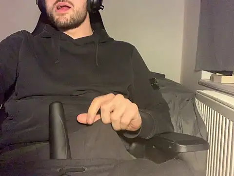 taallguyy 196 online show from 02.27.25