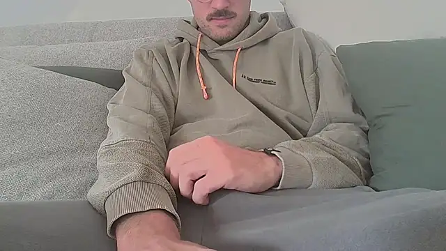 taallguyy 196 online show from 09.28.25