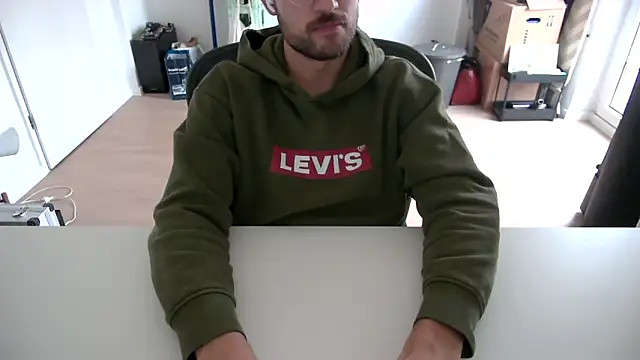 taallguyy 196 online show from 10.29.25