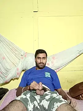 Snapshot of Skinny_Bigass_23 chatting on 01.15.25 Skinny Bigass 23 online show from 01.15.25