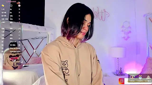 Snapshot of sweet_dannyfem chatting on 01.31.25 sweet dannyfem online show from 01.31.25