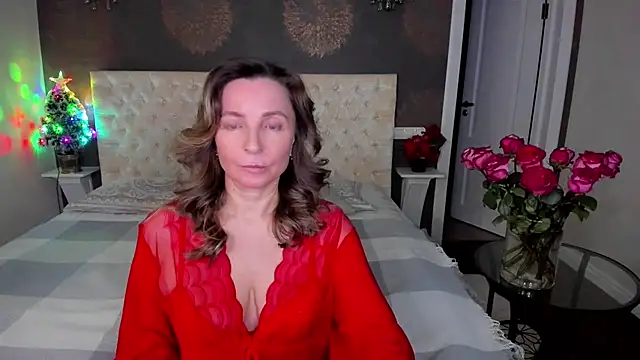 Snapshot of AllisonWilliams chatting on 01.05.25 AllisonWilliams online show from 01.05.25