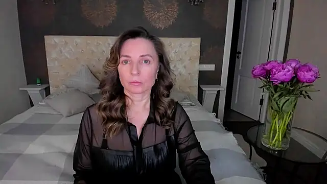 Snapshot of AllisonWilliams chatting on 02.02.25 AllisonWilliams online show from 02.02.25