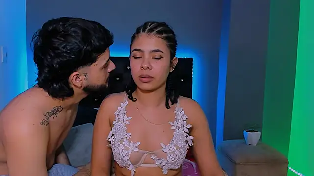 Snapshot of sharon_and_myke chatting on 12.29.24 sharon and myke online show from 12.29.24