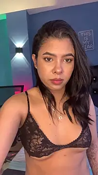 Snapshot of sharon_and_myke chatting on 11.17.25 sharon and myke online show from 11.17.25