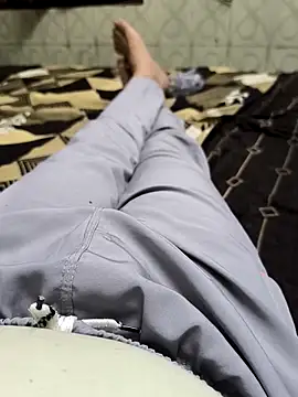 Snapshot of faaseel chatting on 10.22.25 faaseel online show from 10.22.25