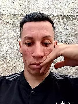 Snapshot of FlacoDani chatting on 10.23.25 FlacoDani online show from 10.23.25