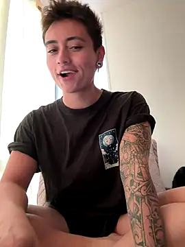 Snapshot of Chriss_gomez2 chatting on 09.28.25 Chriss gomez2 online show from 09.28.25