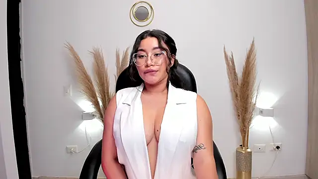 leylaclintonxx online show from 12.22.24