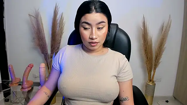 leylaclintonxx online show from 01.28.25