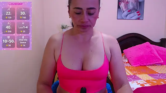 sara florez1 online show from 10.14.25