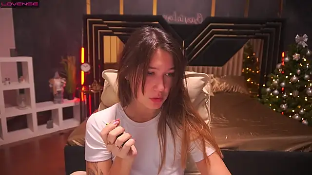 Snapshot of DreamyLinaa chatting on 12.09.24 DreamyLinaa online show from 12.09.24