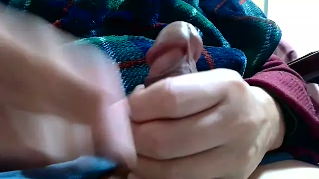 Snapshot of chome_suke chatting on 01.01.25 chome suke online show from 01.01.25