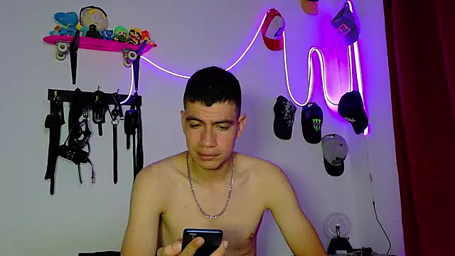 Snapshot of Nymphobuddies chatting on 02.07.25 Nymphobuddies online show from 02.07.25