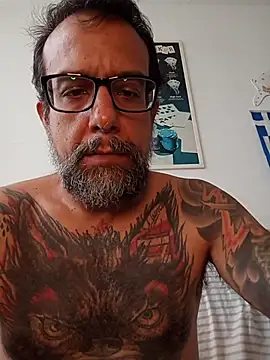 Snapshot of Onyhaters chatting on 11.14.25 Onyhaters online show from 11.14.25