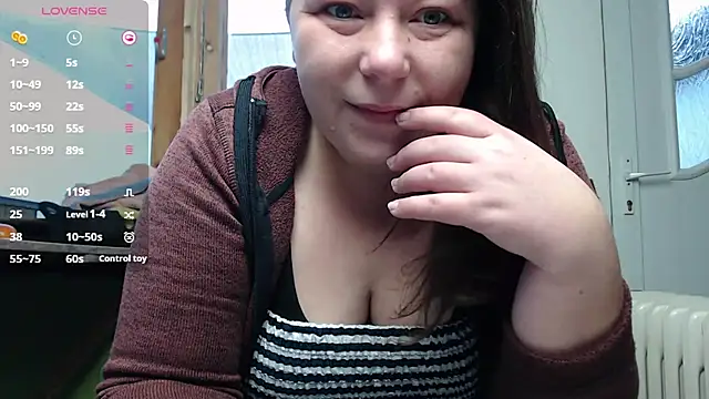 Snapshot of KasiaPrivat chatting on 12.14.24 KasiaPrivat online show from 12.14.24