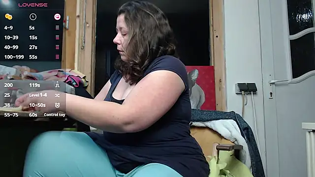 Snapshot of KasiaPrivat chatting on 12.25.24 KasiaPrivat online show from 12.25.24