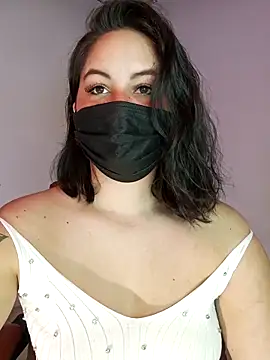 Snapshot of Aiunii1 chatting on 10.11.25 Aiunii1 online show from 10.11.25