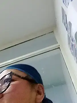 Snapshot of Darly_Gomez chatting on 12.20.24 Darly Gomez online show from 12.20.24