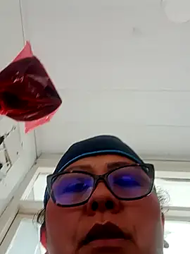 Snapshot of Darly_Gomez chatting on 12.22.24 Darly Gomez online show from 12.22.24