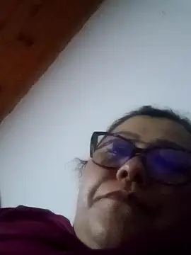 Snapshot of Darly_Gomez chatting on 12.31.24 Darly Gomez online show from 12.31.24