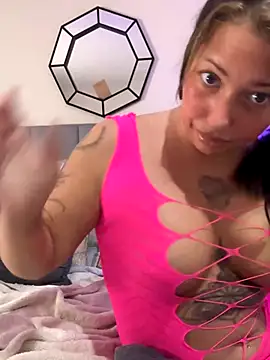 Hollyhudson123 online show from 09.24.25