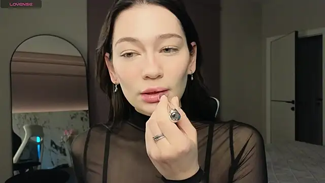 Snapshot of Misty_Rose chatting on 02.07.25 Misty Rose online show from 02.07.25