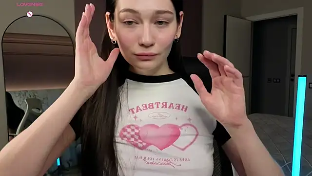 Snapshot of Misty_Rose chatting on 02.08.25 Misty Rose online show from 02.08.25