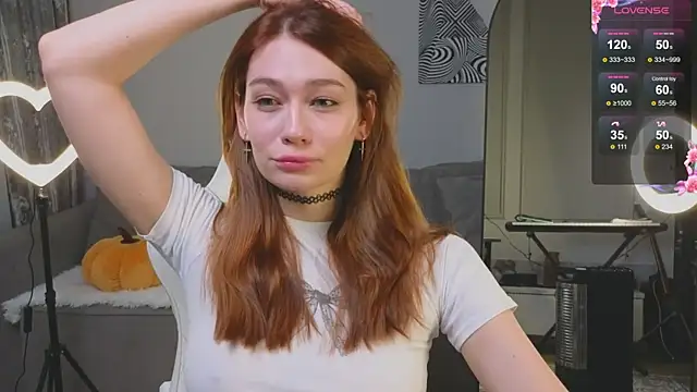 Snapshot of Misty_Rose chatting on 10.01.25 Misty Rose online show from 10.01.25